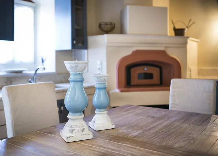 Iconic - Rosa * Agia Efimia