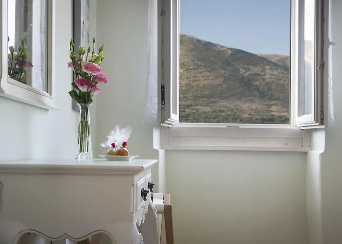 Iconic - Rosa Villa Agia Efimia